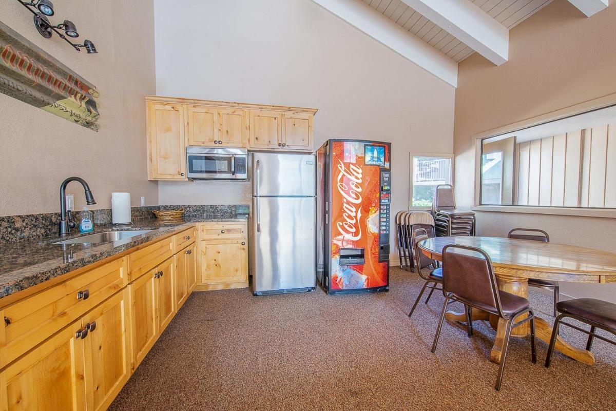 Fully Renovated! St Anton #17 Ski In Ski Out 1 Bedroom 1 Bathroom Condo! Sleeps Up To 4! Mammoth Lakes Bagian luar foto