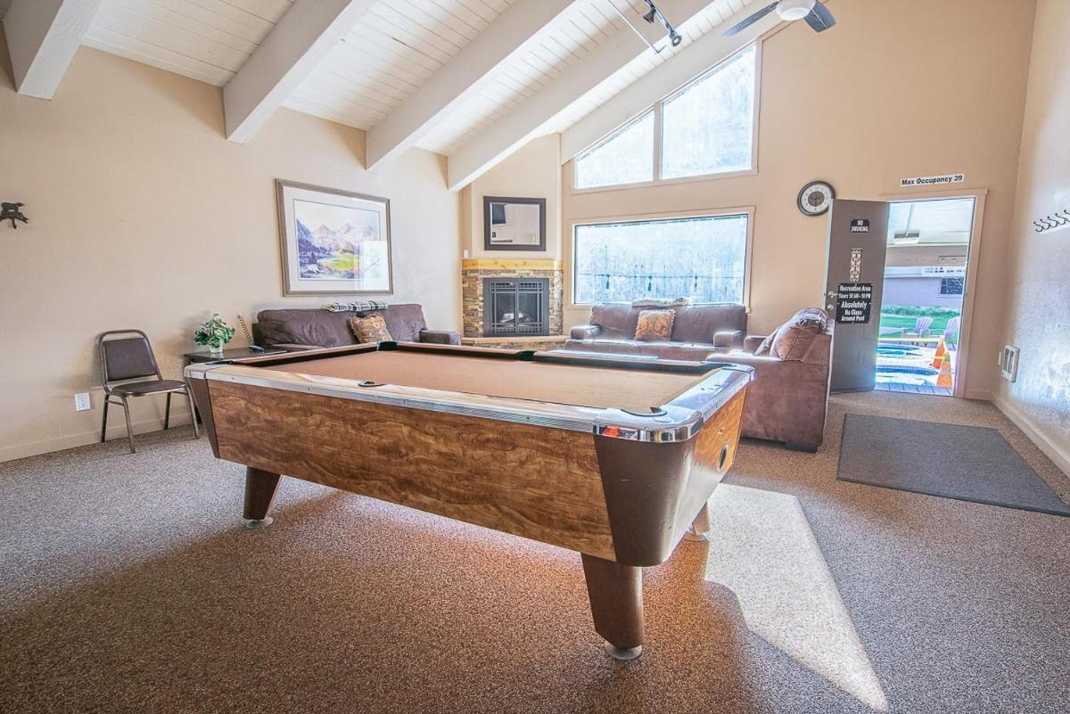 Fully Renovated! St Anton #17 Ski In Ski Out 1 Bedroom 1 Bathroom Condo! Sleeps Up To 4! Mammoth Lakes Bagian luar foto