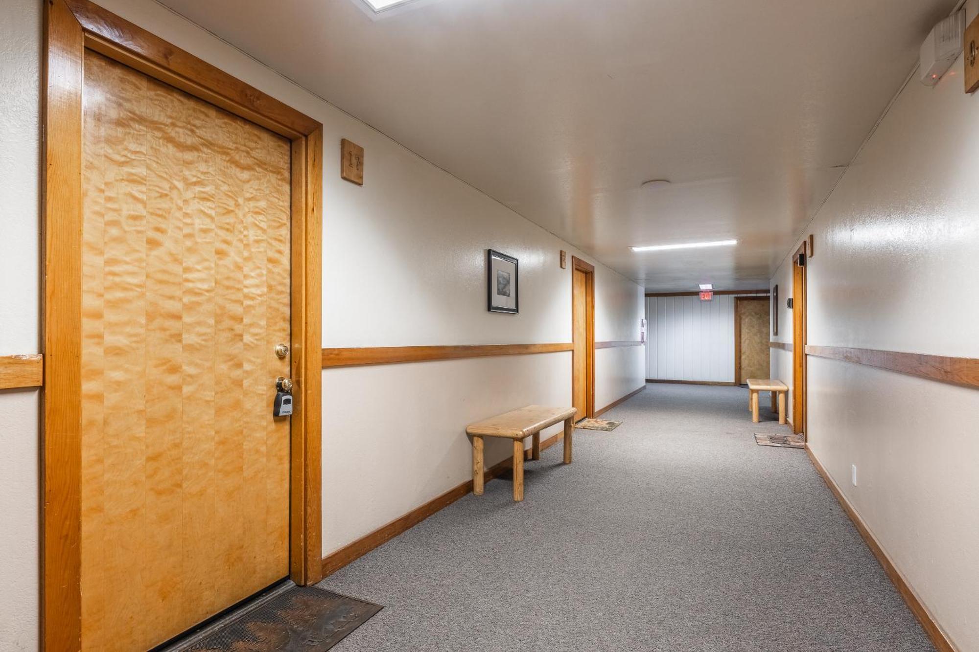 Fully Renovated! St Anton #17 Ski In Ski Out 1 Bedroom 1 Bathroom Condo! Sleeps Up To 4! Mammoth Lakes Bagian luar foto