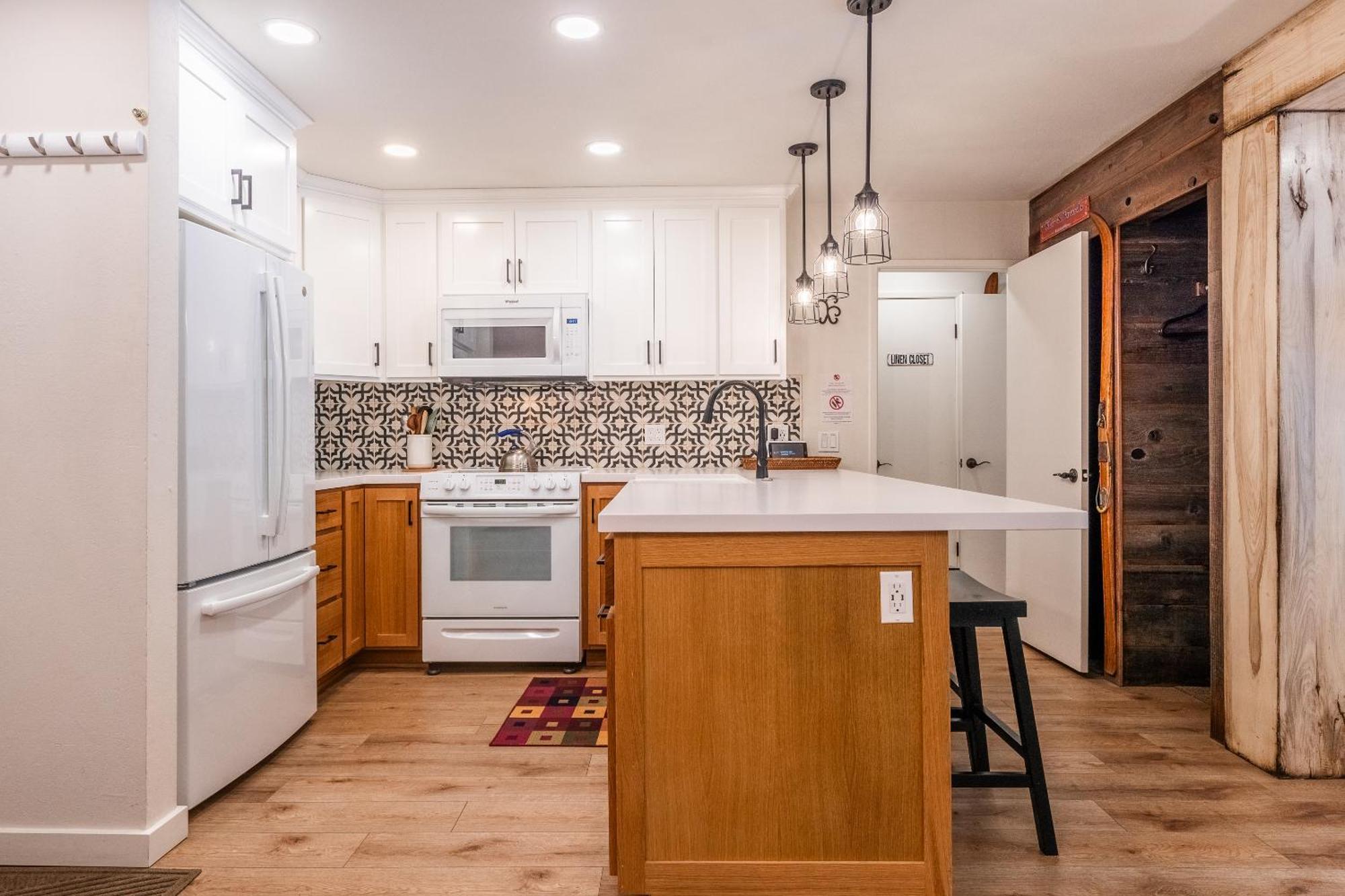 Fully Renovated! St Anton #17 Ski In Ski Out 1 Bedroom 1 Bathroom Condo! Sleeps Up To 4! Mammoth Lakes Bagian luar foto